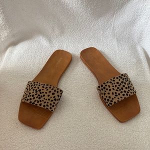 Leopard Print Suede Flat Shoes